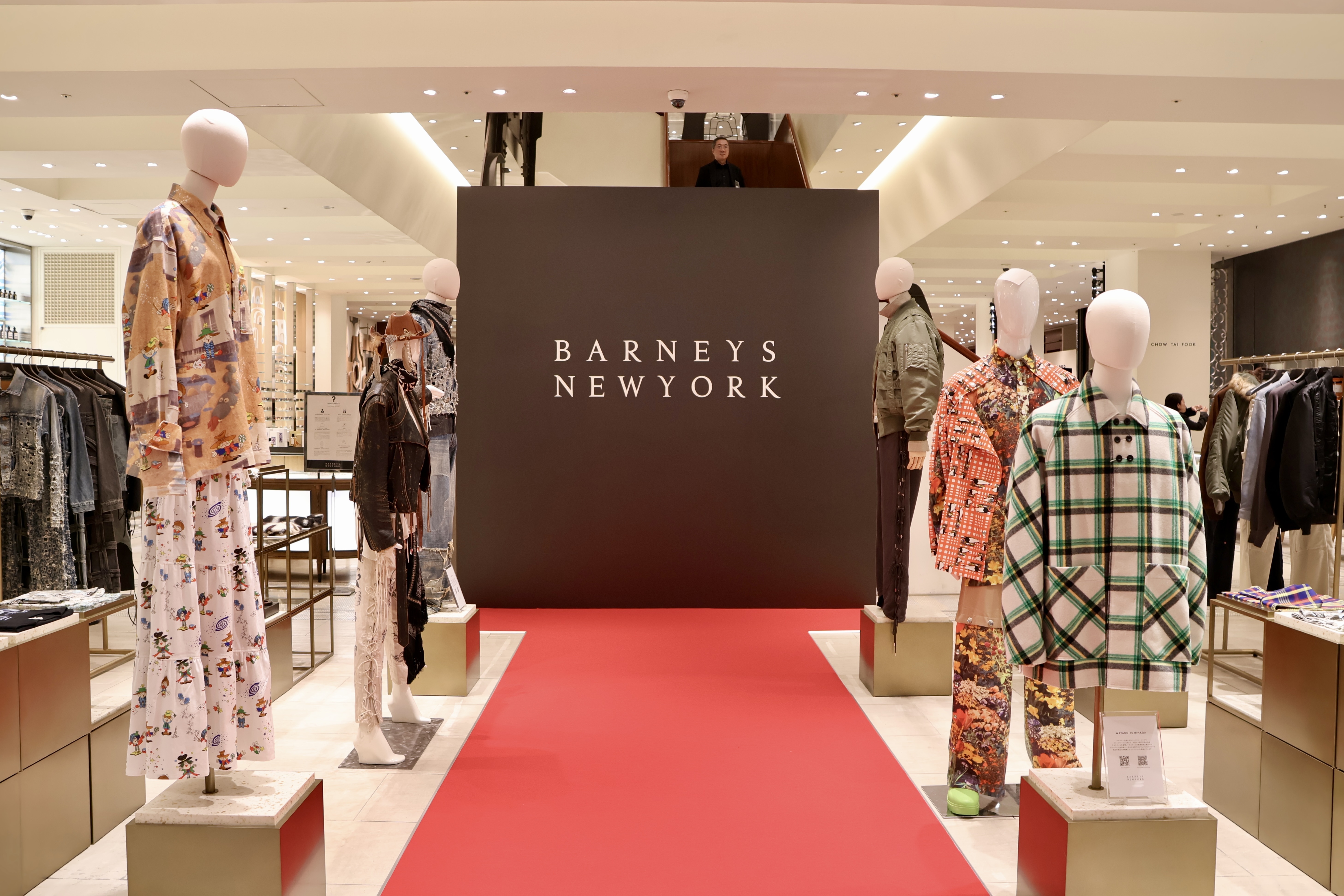 【極美品】BARNEYS NEW YORK バーニーズニューヨーク　フード付き 速レポ】カフェ＆体験で“買い物以上の”ワクワクを！『バーニーズ