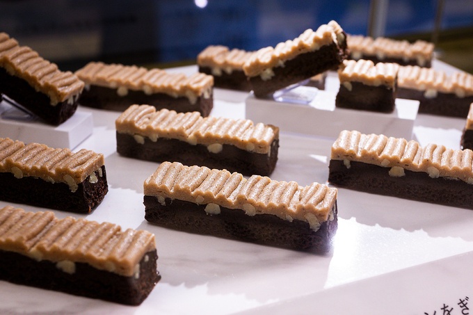 Retina %e7%8f%80%e5%b1%b1 %e6%9d%b1%e4%ba%ac%e5%a4%a7%e4%b8%b8%e5%ba%97%e8%88%97dp021